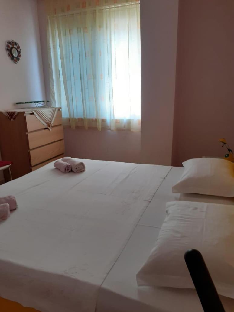 Ardo Apartament Durres Luaran gambar
